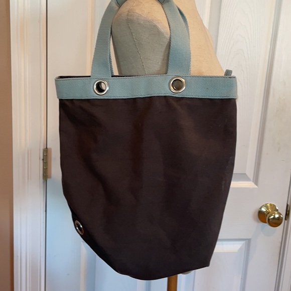 GAP Handbags - Gap purse shoulder bag tote brown canvas handbag blue handles beach pocketbook